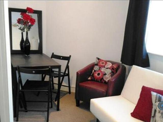 House for rent in Caldermill, East Midlands