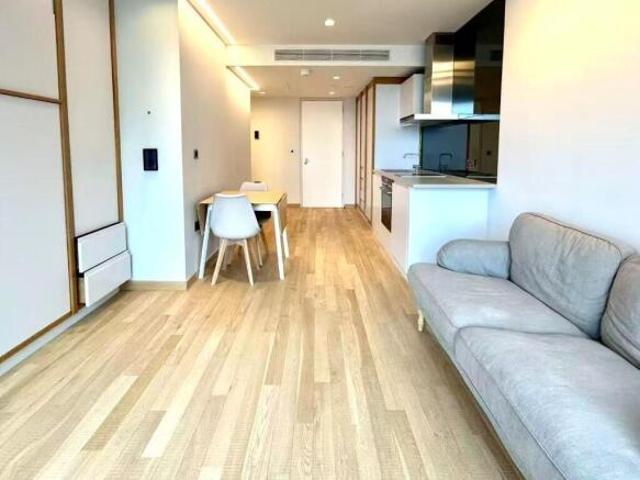 Studio for rent in Cat Hill, England