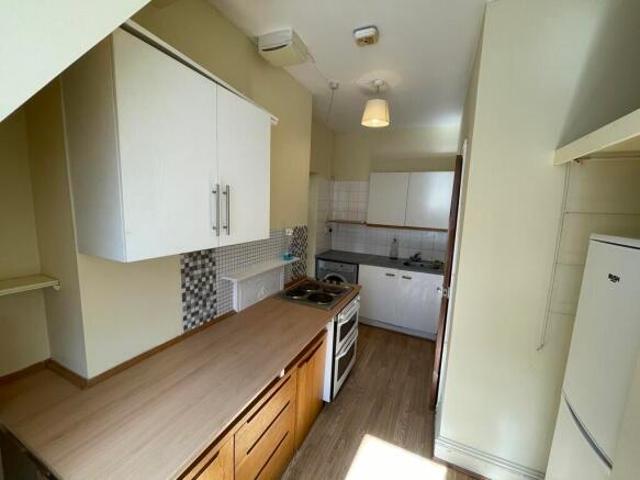 Studio for rent in The Close, Hampshire