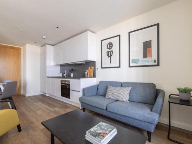 Studio for rent in Cat Hill