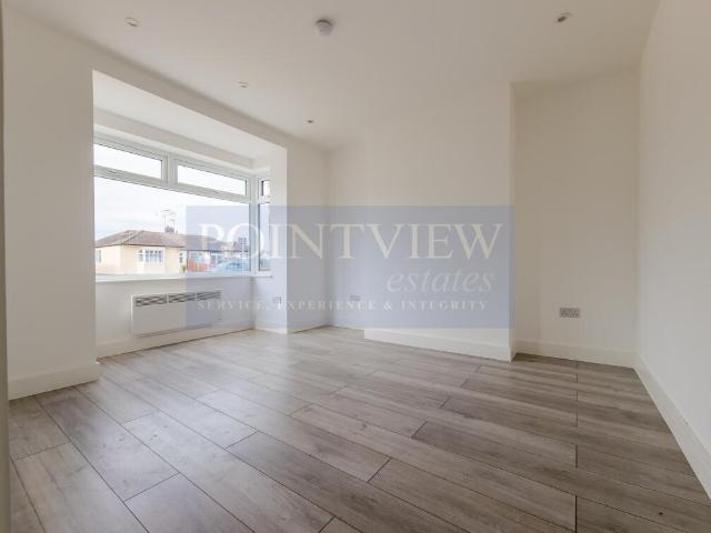 Studio for rent in Sefton