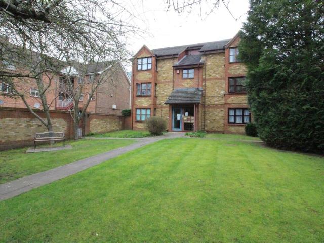 Studio for rent in Uxbridge