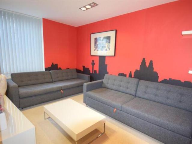 Studio for rent in Calderstones