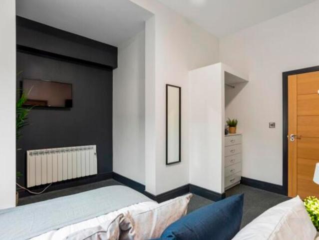 Studio for rent in East Midlands