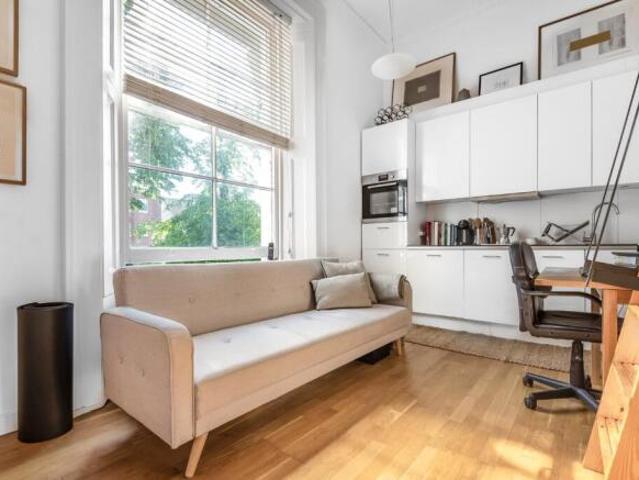 Flat for rent in Cat Hill, England