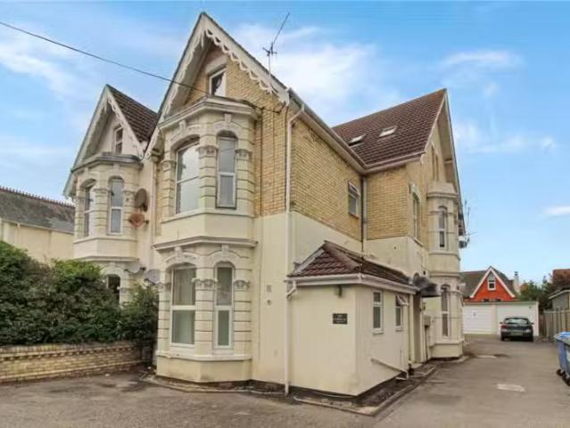 House for rent in London Borough of Merton, Greater London