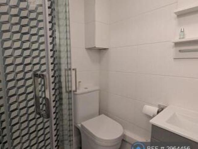Studio for rent in Cat Hill