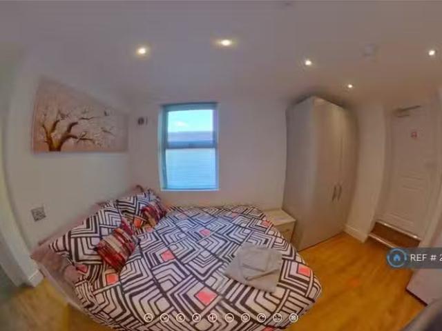 House for rent in Roselands, Eastbourne