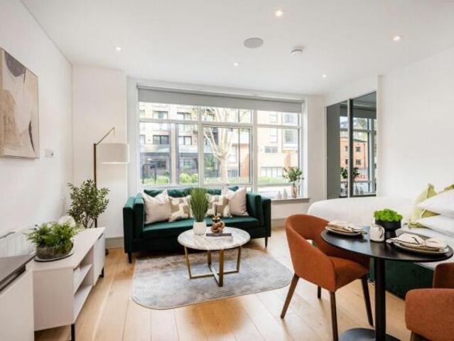 Studio for rent in Cat Hill