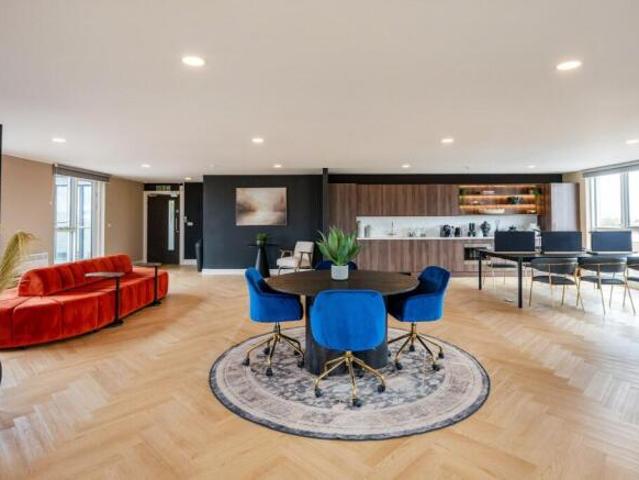 Studio for rent in Cat Hill