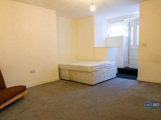 House for rent in Moor End, Leeds