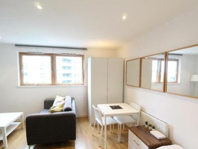 House for rent in Richmond Hill, West Yorkshire
