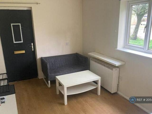 House for rent in Pinfold, Leicestershire