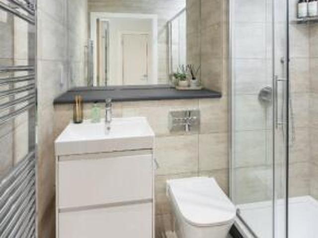 Studio for rent in Calderstones