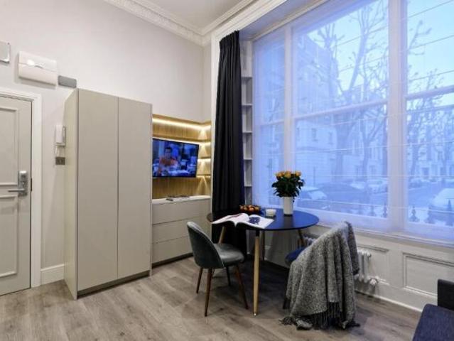 Studio for rent in Cat Hill