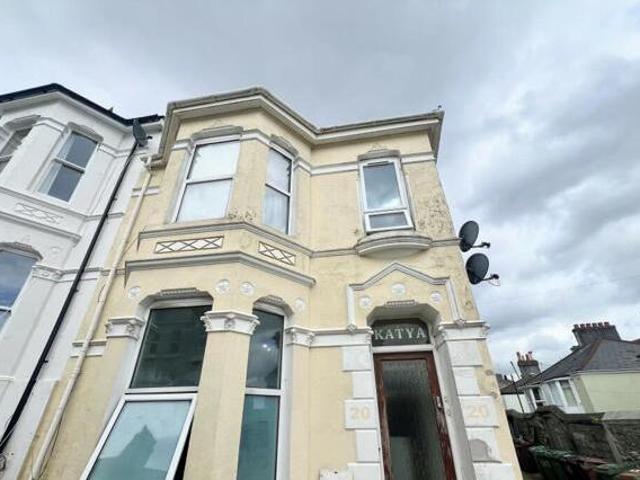 House for rent in Follaton, Strode
