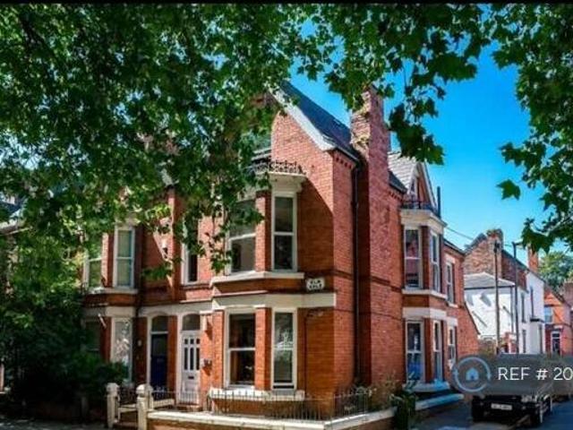 House for rent in Calderstones