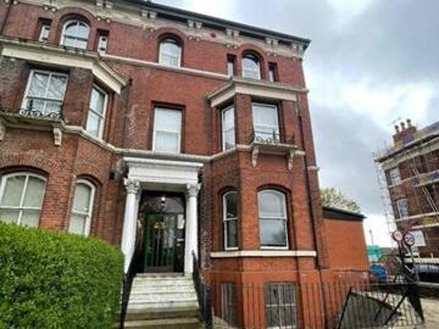 House for rent in Calderstones