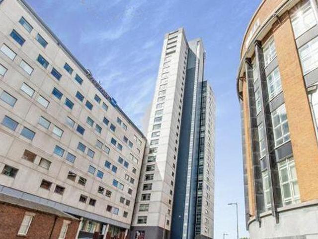 House for rent in Calderstones