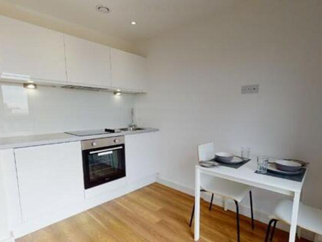 House for rent in Calderstones