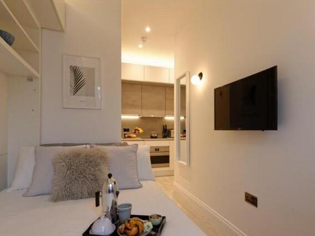 House for rent in Lyons, Greater London