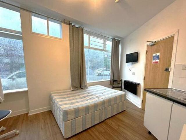 House for rent in Lyons, Greater London