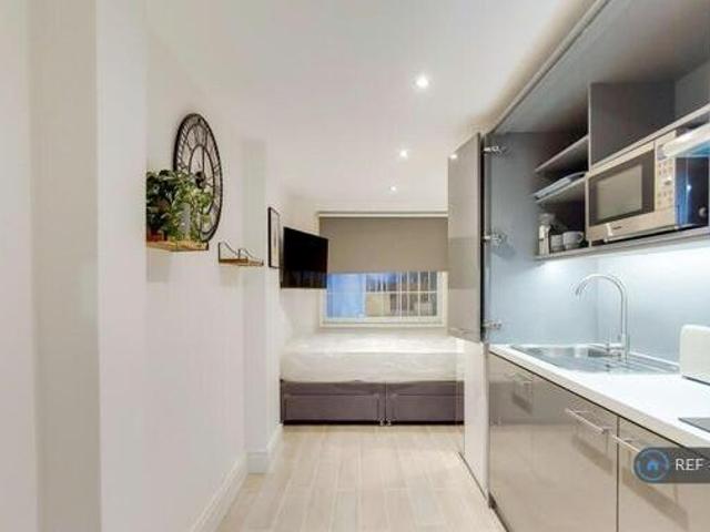 House for rent in Lyons, Greater London