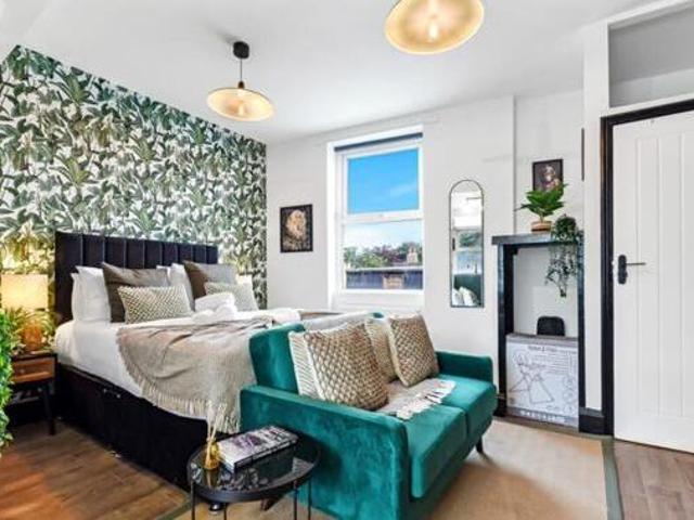 House for rent in Lyons, Greater London