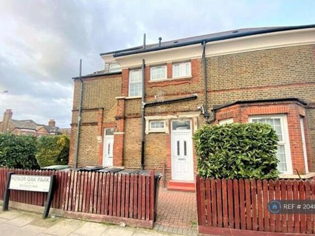 House for rent in Lyons, Greater London
