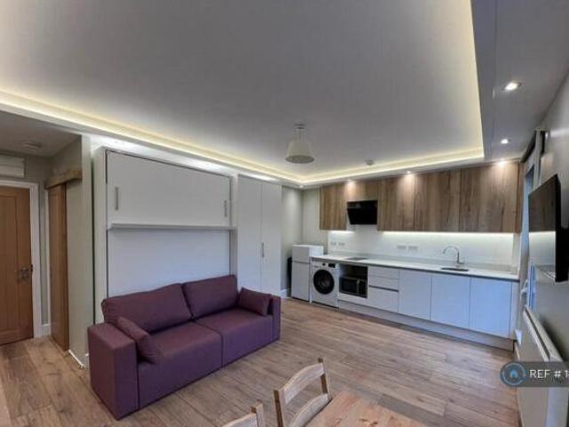 House for rent in Lyons, Greater London