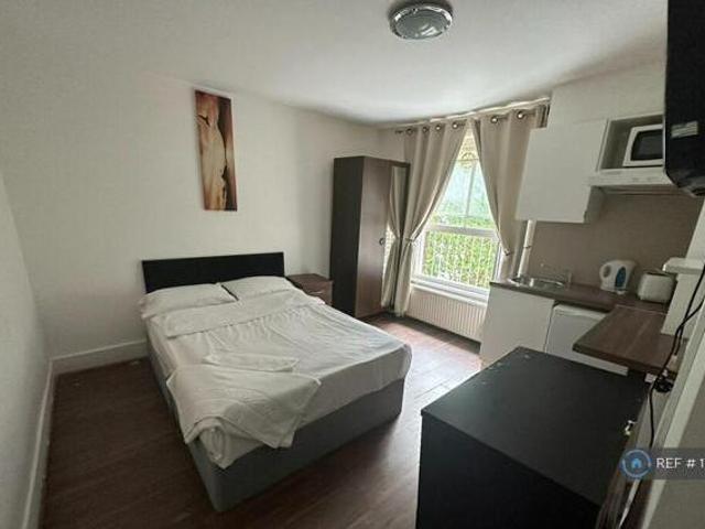 House for rent in Lyons, Greater London