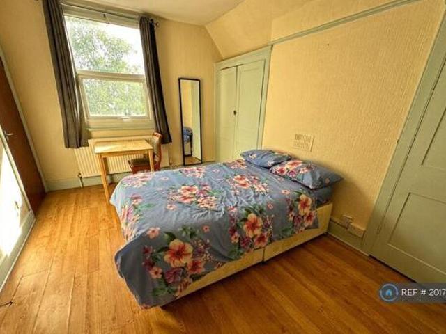 House for rent in Lyons, Greater London