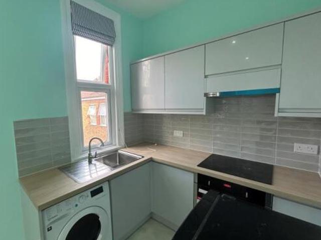 Studio for rent in Westborough, Surrey