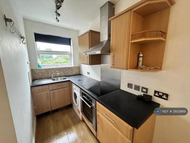 Studio for rent in Cat Hill