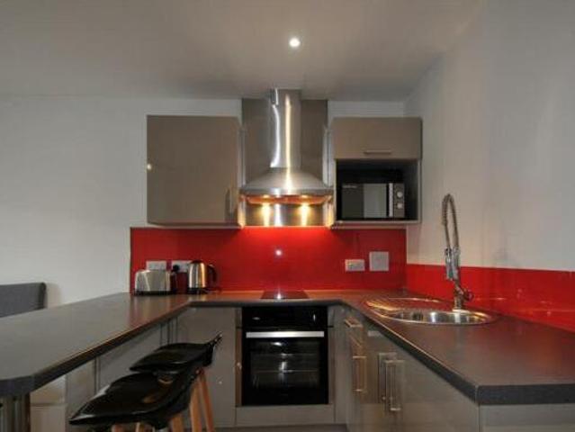 House for rent in Follaton, Strode