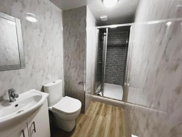 Studio for rent in East Midlands