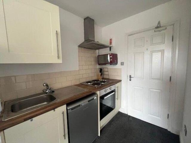 Studio for rent in Higher Broughton, Salford
