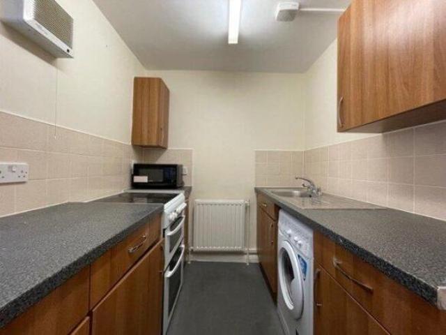 Flat for rent in Cat Hill