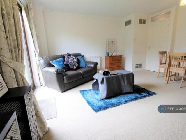 Studio for rent in Reading
