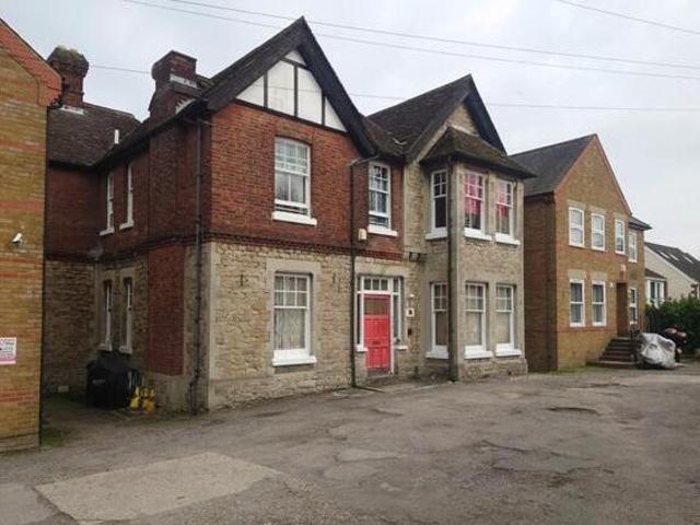 House for rent in Allington, Midway