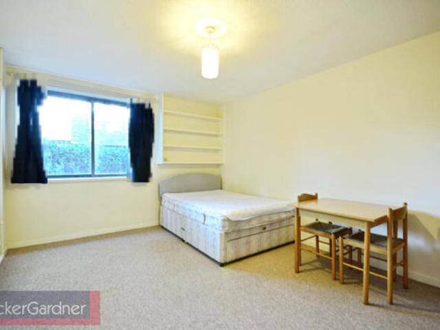 Studio for rent in Arbury, Cambridgeshire