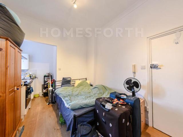 Studio for rent in Cricklewood, Brent