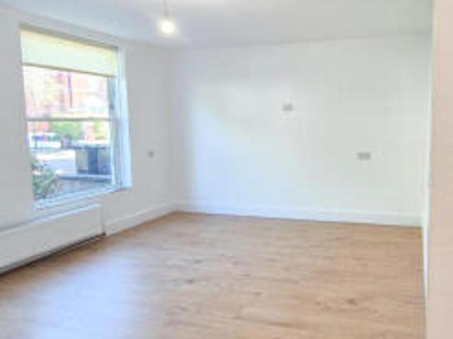 Studio for rent in Cat Hill