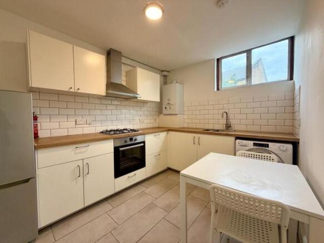 Studio for rent in Upper Holloway, Amber Valley
