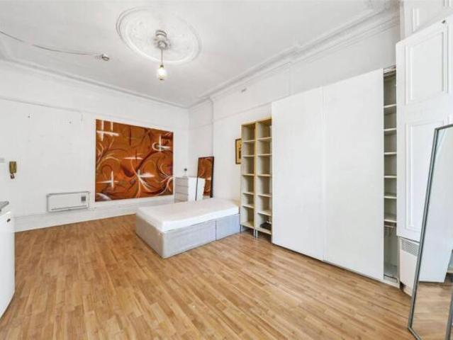 Flat for rent in Cat Hill