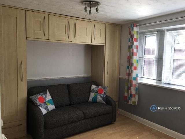 Studio for rent in St Albans
