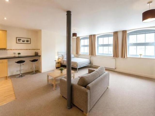 Studio for rent in City Centre, Scotland