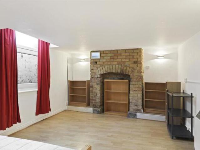 Studio for rent in Arbury, Cambridgeshire