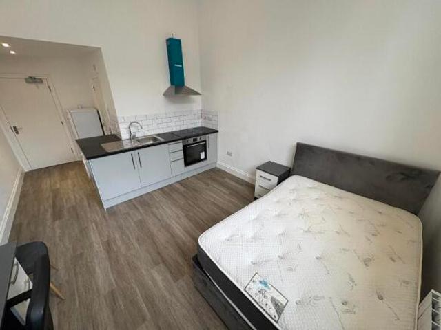 Studio for rent in East Midlands