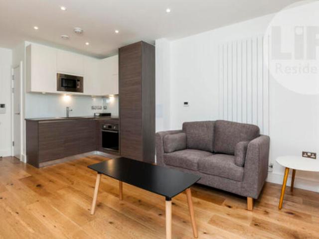 Flat for rent in Greater London